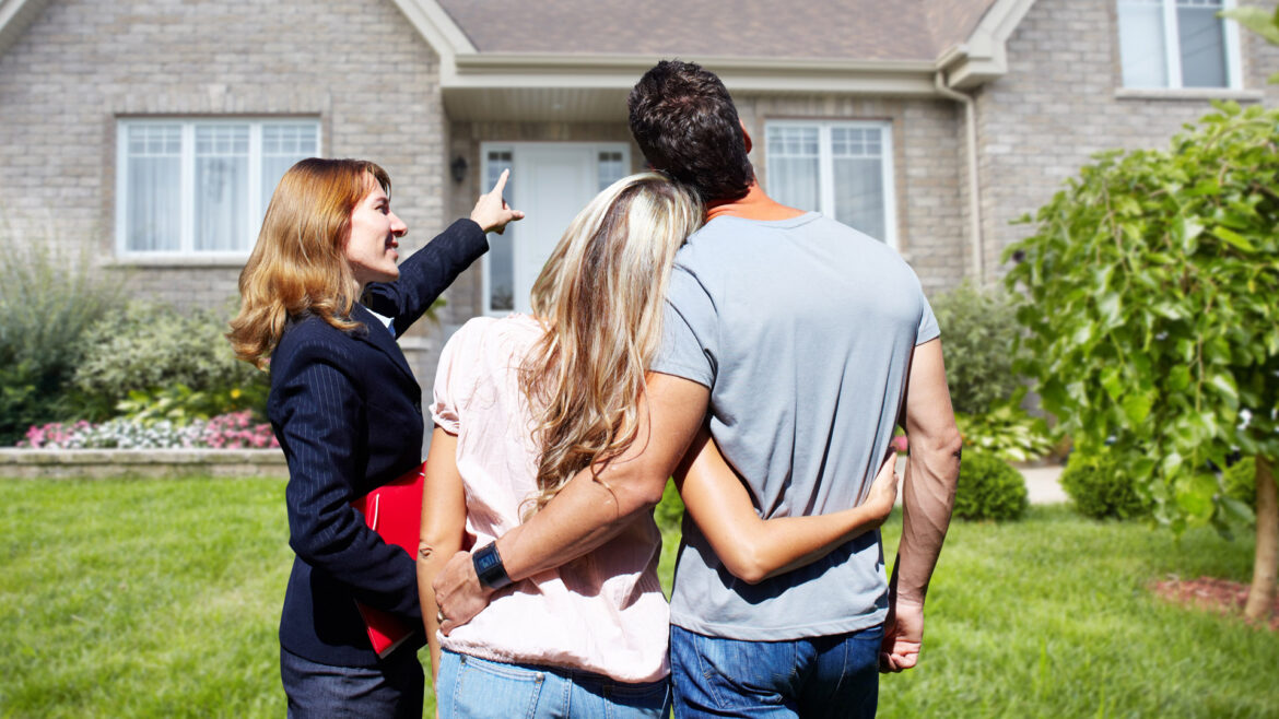 Pros and Cons of Open house in Real Estate